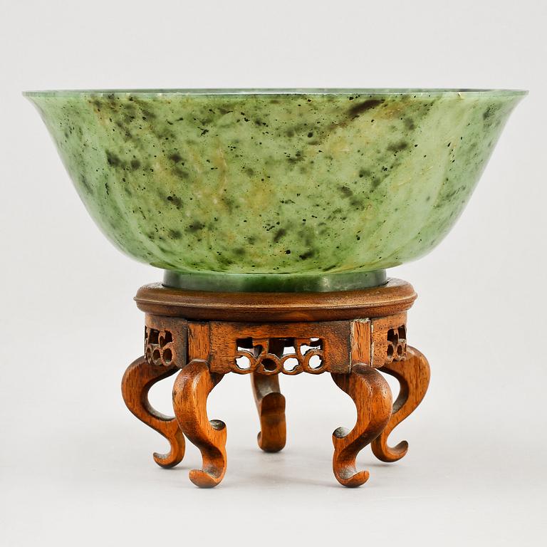 SKÅL, jade, orientalisk, 1900-tal.