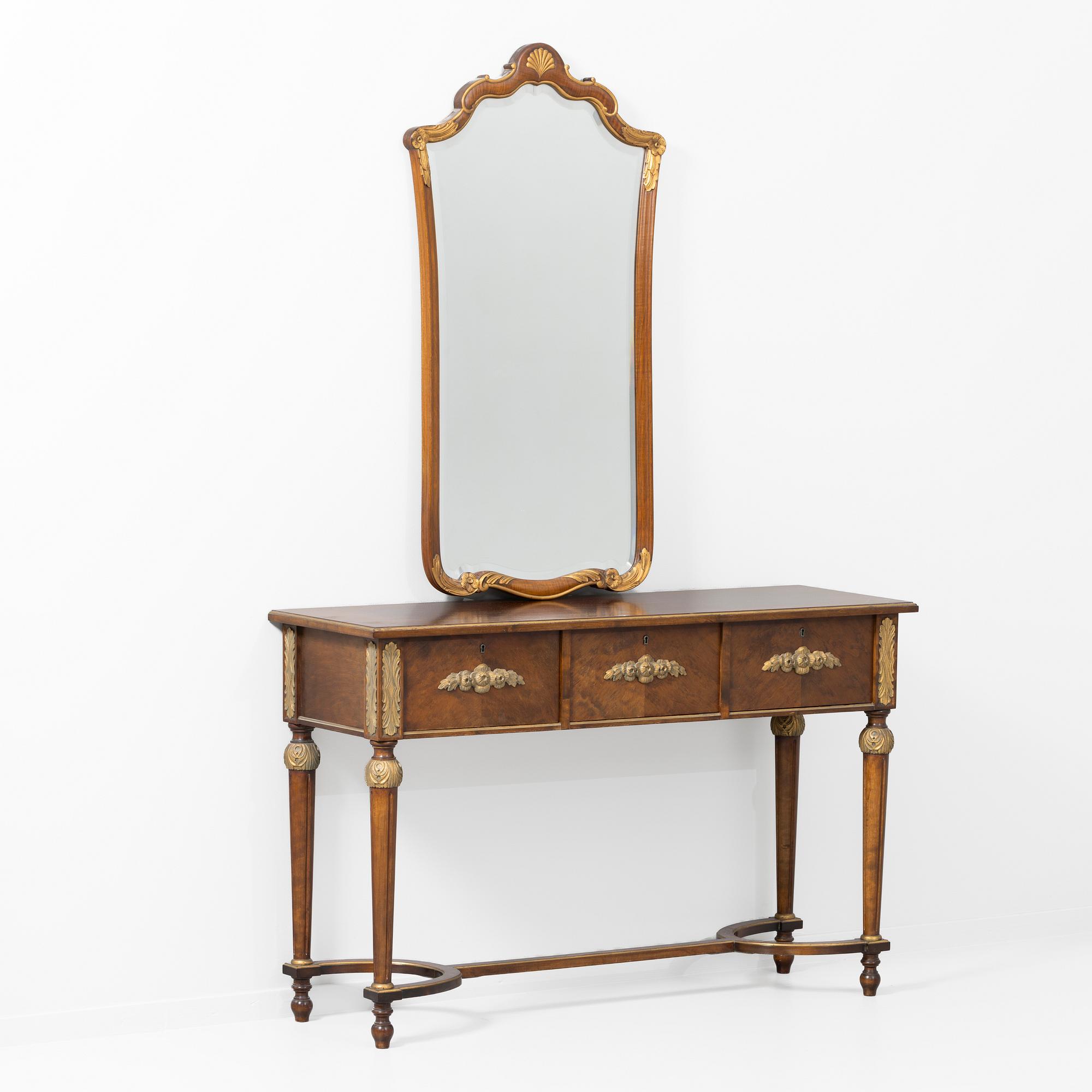 Hallbord och spegel, empirestil, 1900-tal.