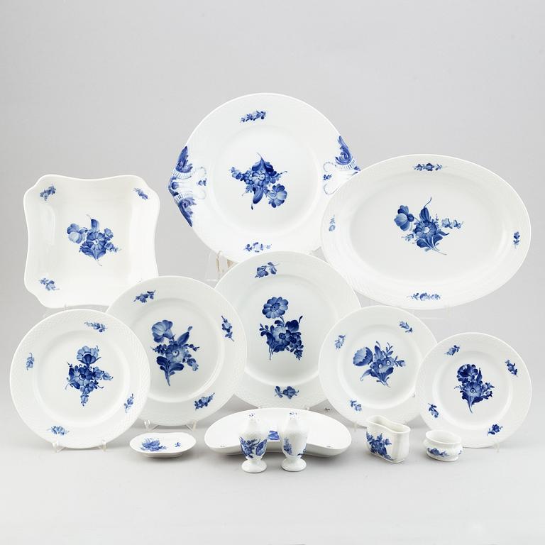 Matservis, Blå Blomster, 123 delar. Royal Copenhagen, Danmark.