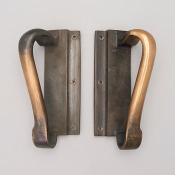 A set of two door handles for Valaistustyö.