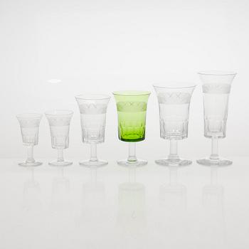 Glasservis, 109 st, "Antica" Nuutajärvi, Notsjö. I produktion 1900-1969.