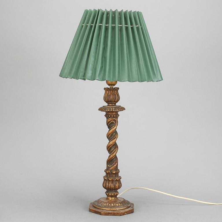 BORDSLAMPA, trä, barockstil, 1900-talets första hälft.