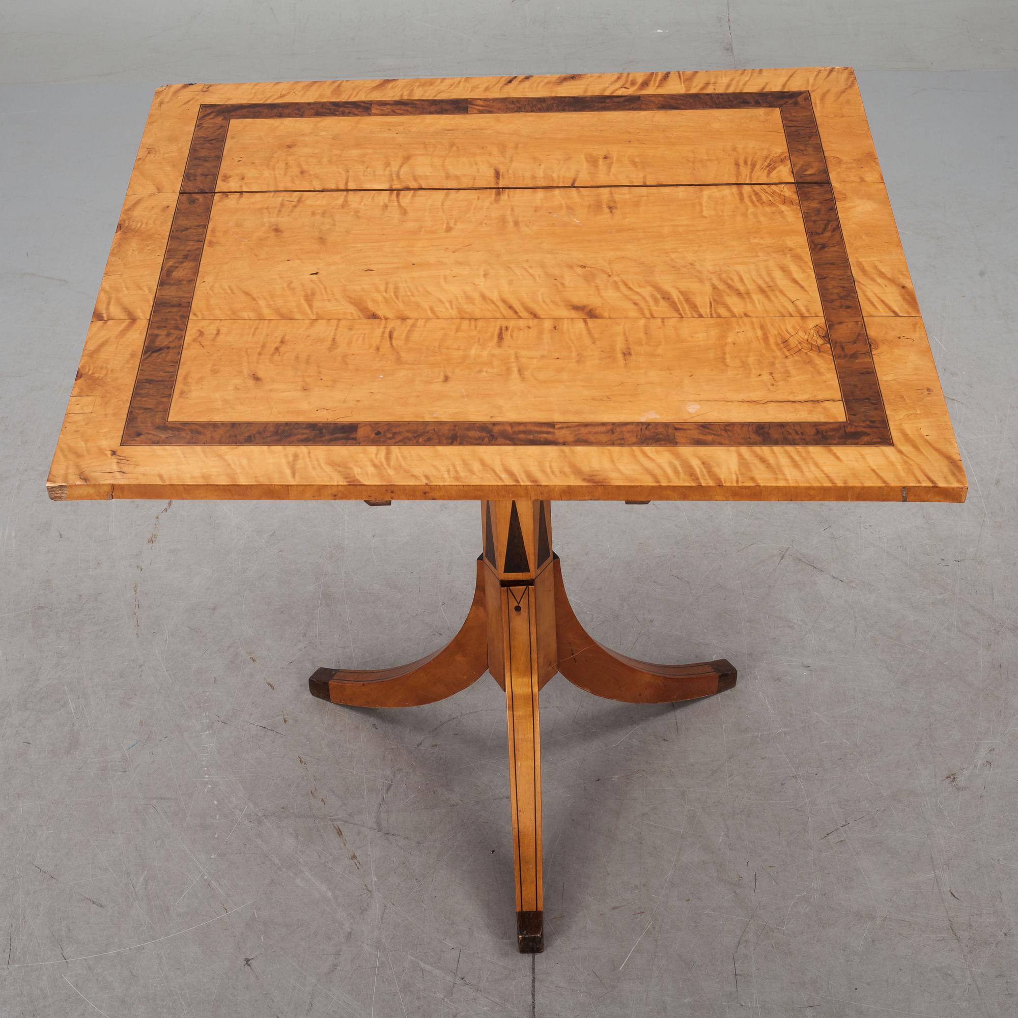 FÄLLBORD, senempire. 1800-talets mitt.