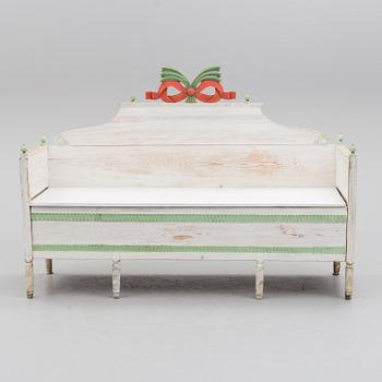 A painted wooden sofa, Hälsingland 19th century.