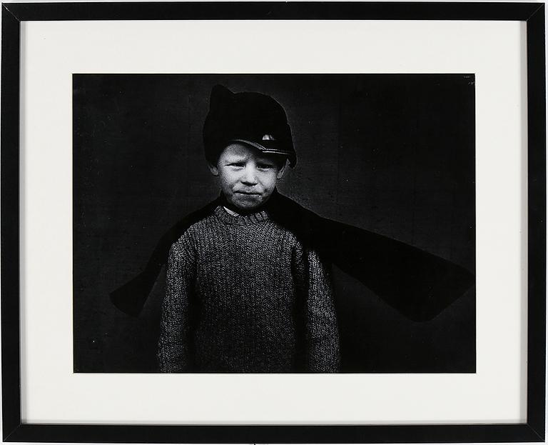 ISMO HÖLTTÖ, silvergelatinfotografi, signerad a tergo, konstnärens avdrag 1967.