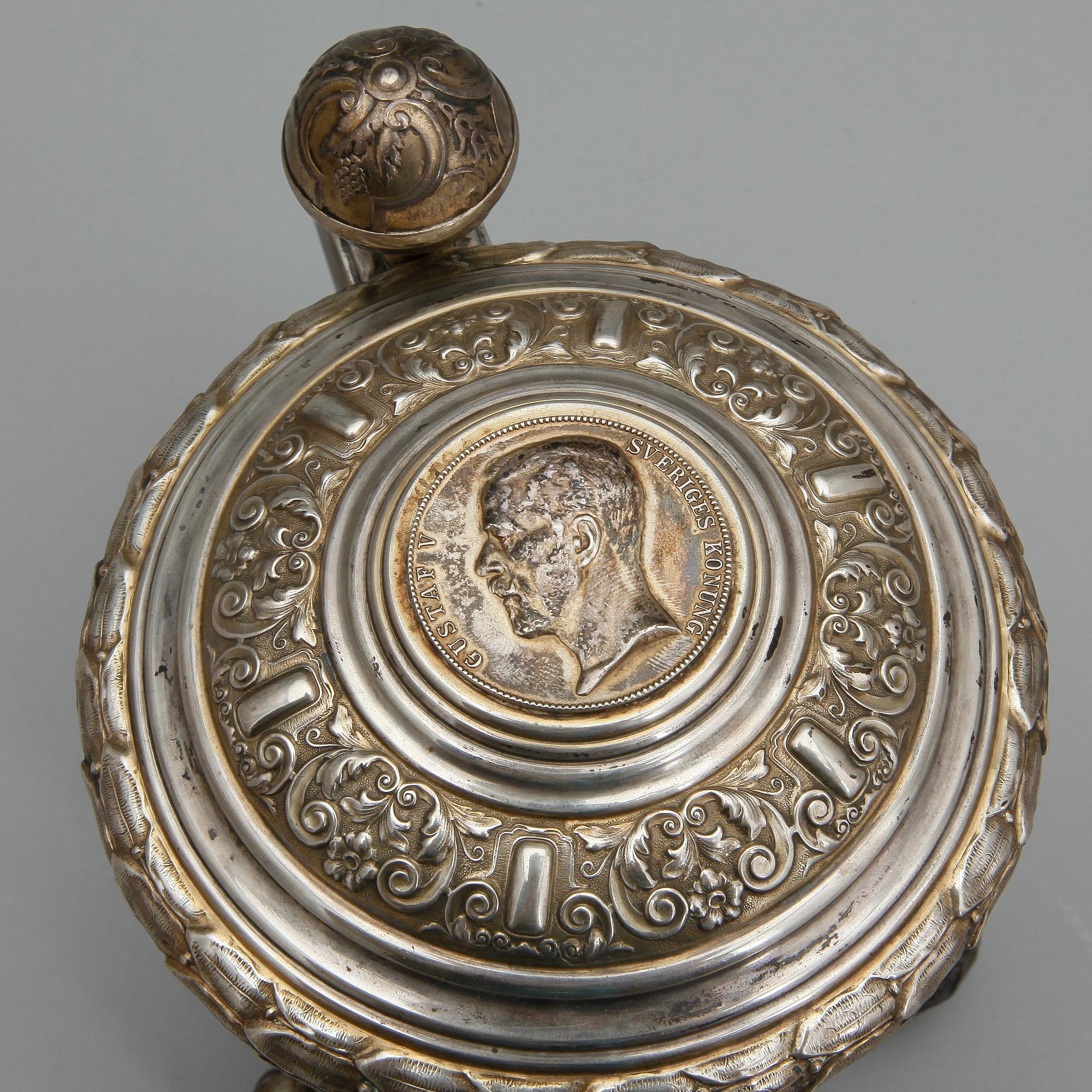 DRYCKESKANNA, silver, CG Hallberg, Stockholm, 1937, vikt ca 580g.