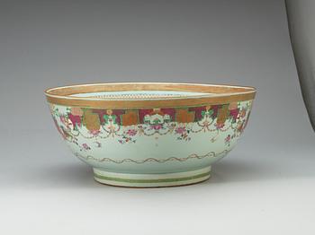 BÅLSKÅL, kompaniporslin. Qing dynastin, Qianlong (1736-95).