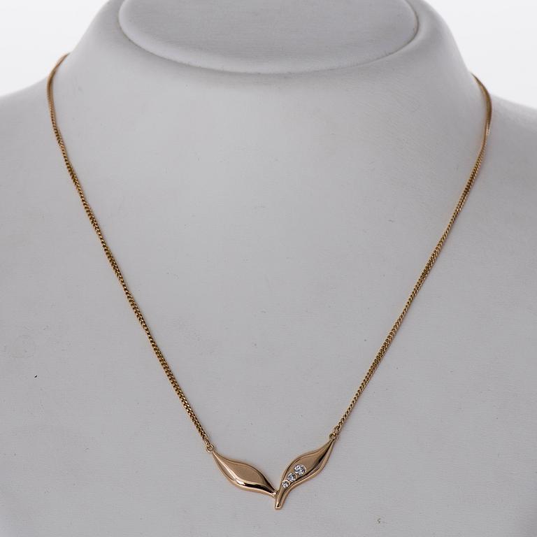 A NECKLACE, brilliant cut diamonds, 14K gold.