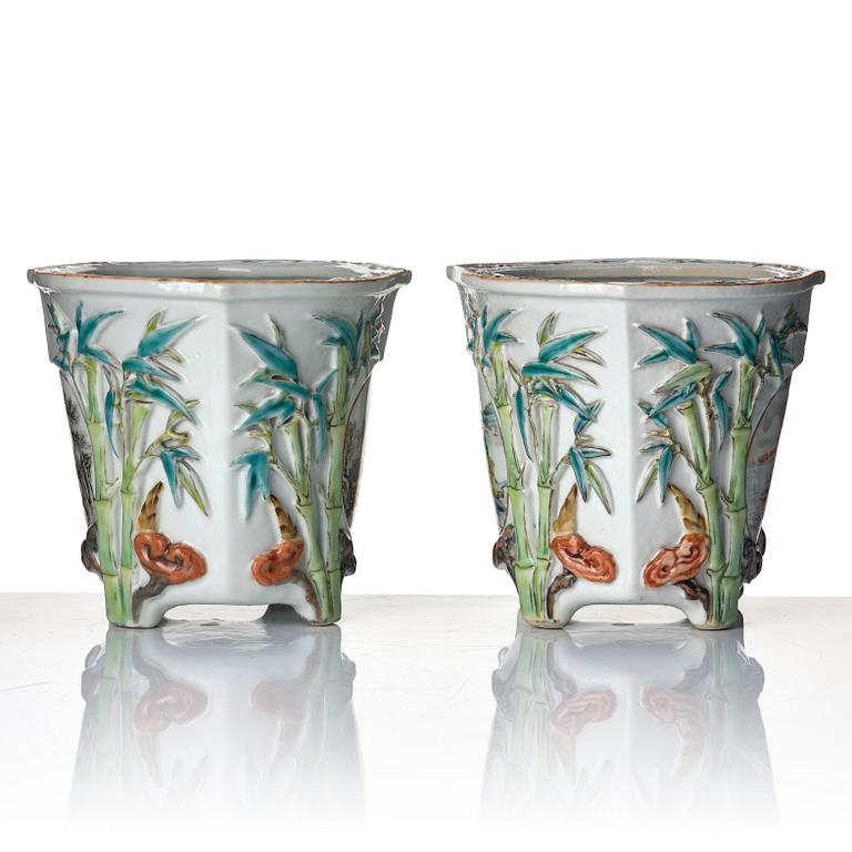 A pair of Chinese famille rose flower pots, 20th Century.