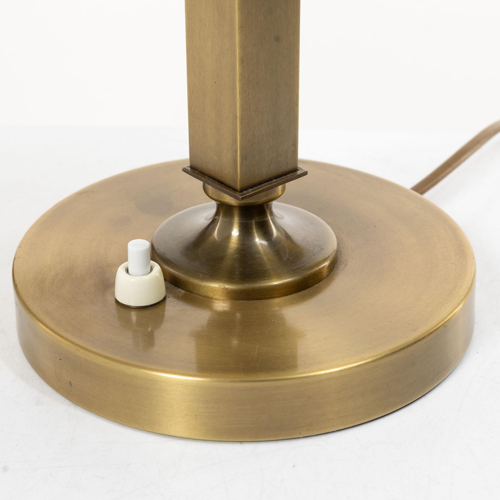 Einar Bäckströms Metallvarufabrik, Table lamp, model 7407, mid-20th century.