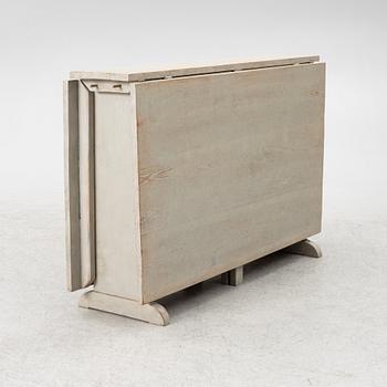 Dining table, 19th century.