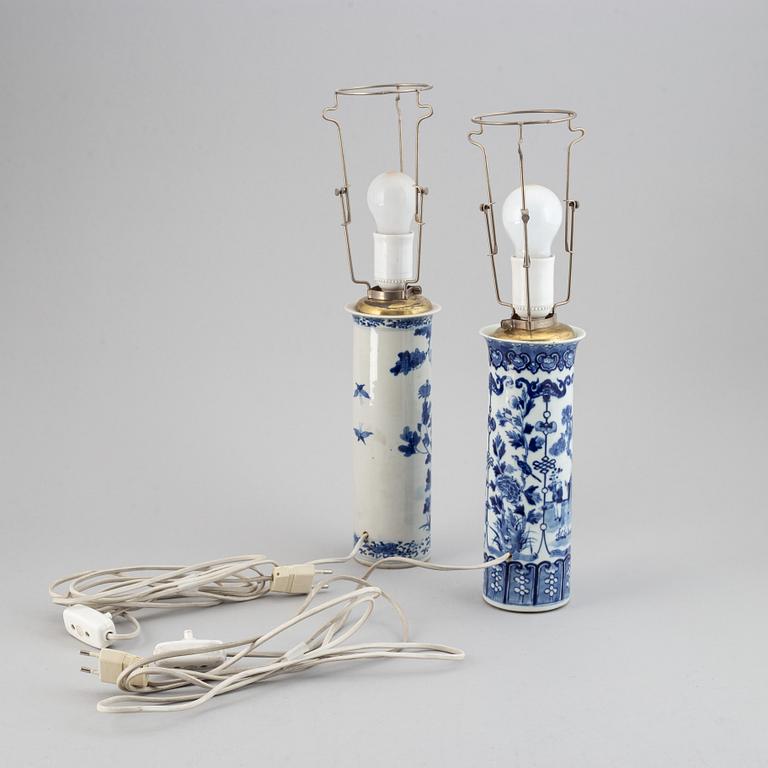 Two blue and white vases, turned into table lamps, Qing dynasty, late 19th century.