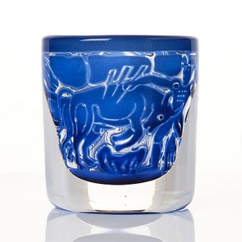 Edvin Öhrström, a "Tjurfäktare" (Bullfighter) ariel glass vase, Orrefors, Sweden, 1973.