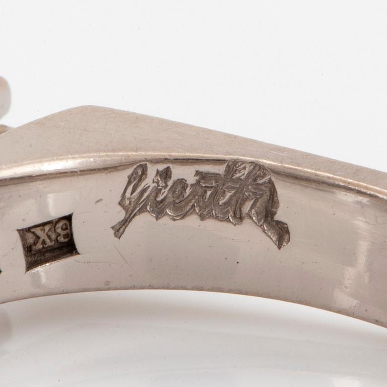 Claës Giertta ring 18K vitguld med runda briljantslipade diamanter.