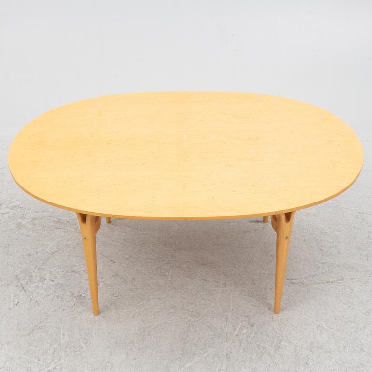 Bruno Mathsson, a birch coffee table, Mathsson International, Sweden, end of the 20th century.