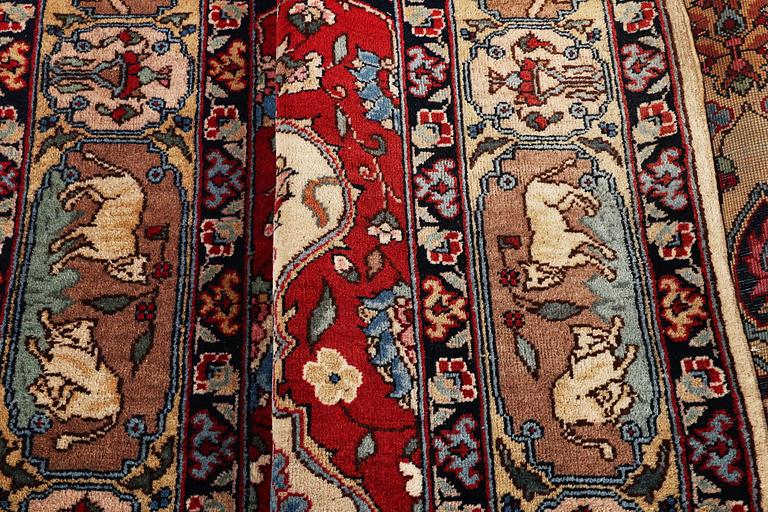 A carpet, Mahal, ca 300 x 201 cm.