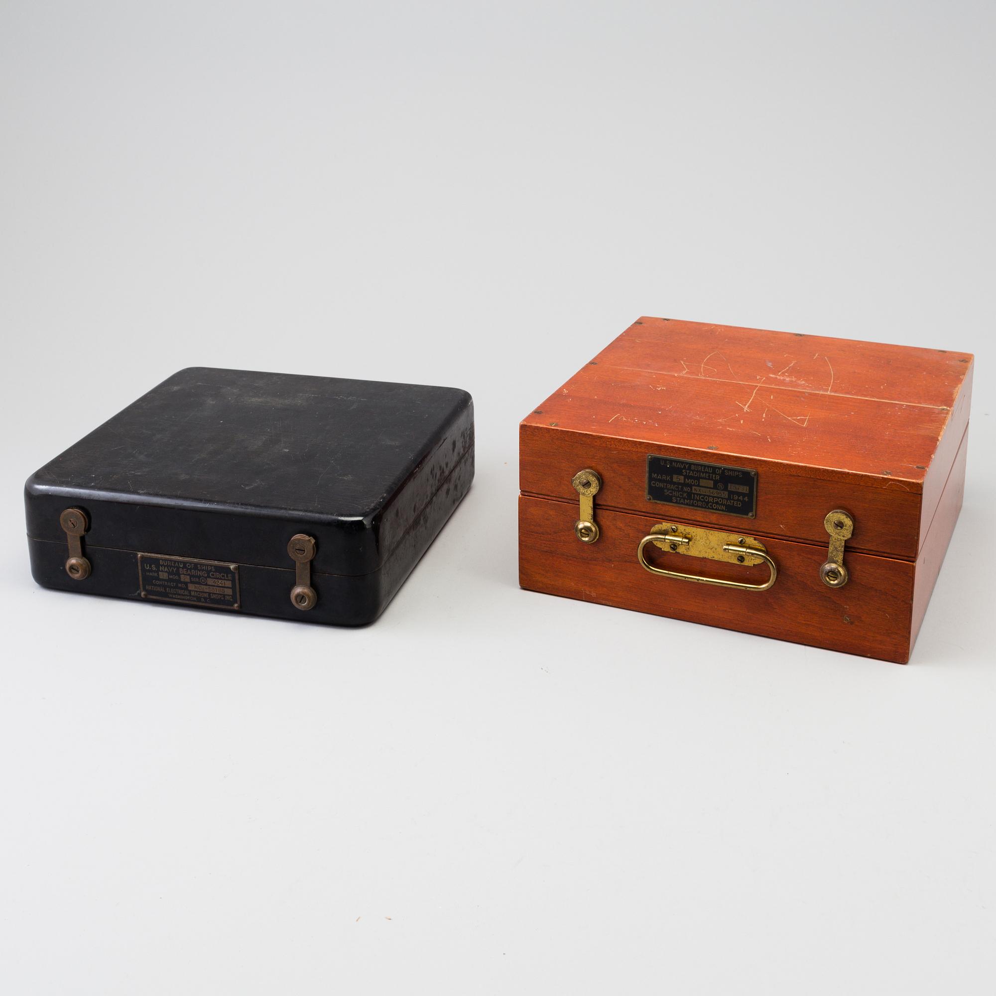 A 20th century Stadimeter and a bearing circle, both in cases. Marked U.S. Navy.