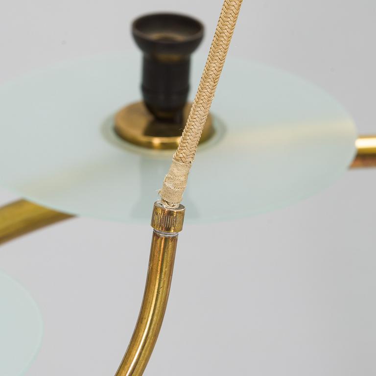 Paavo Tynell, taklampa, modell 6385/6 för Taito. Beställningsarbete 1938.