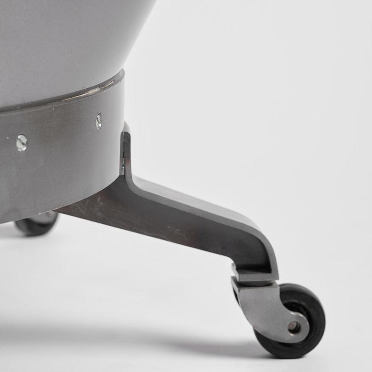 Mats Theselius, fåtölj, ”The Ritz”, ed. 56/90, Källemo, Värnamo, efter 1994.