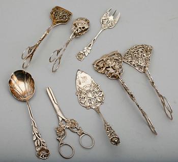 SILVERFÖREMÅL, 8 delar, olika modeller. Vikt ca 293 g.