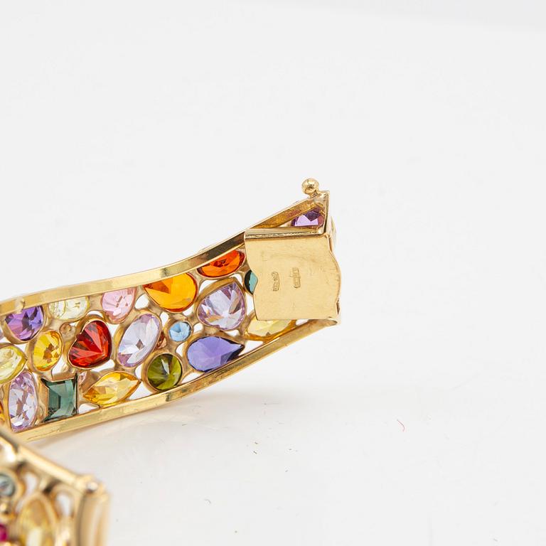 Armring, 18K gold with coloured gemstones, Italy.