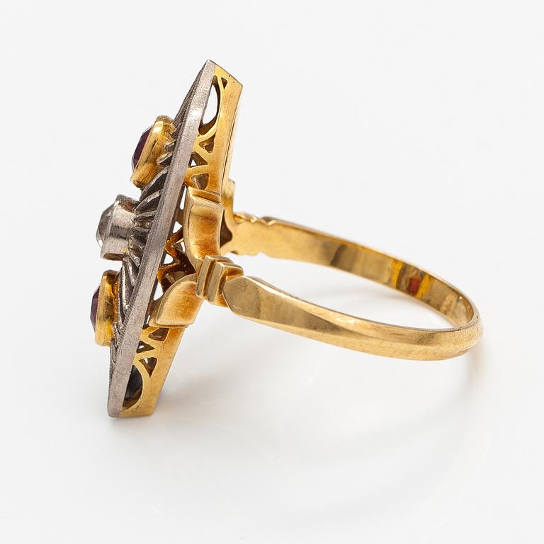 Sormus, 18K kultaa, spinellejä ja vanhahiottu timantti n. 0.25 ct.