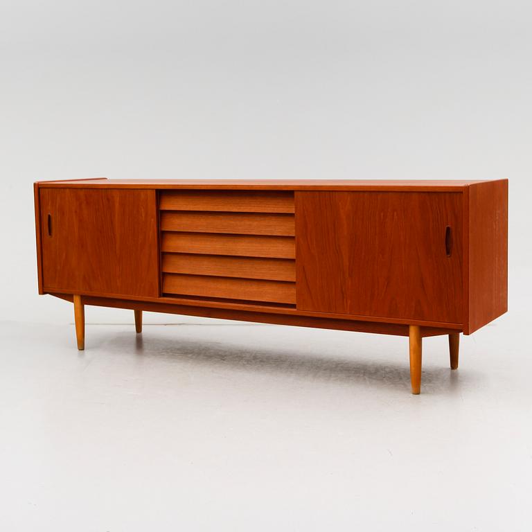 SIDEBOARD, "Trio", Nils Johnsson, Troeds, Bra Bohag, Bjärnum, 1900-talets andra hälft.