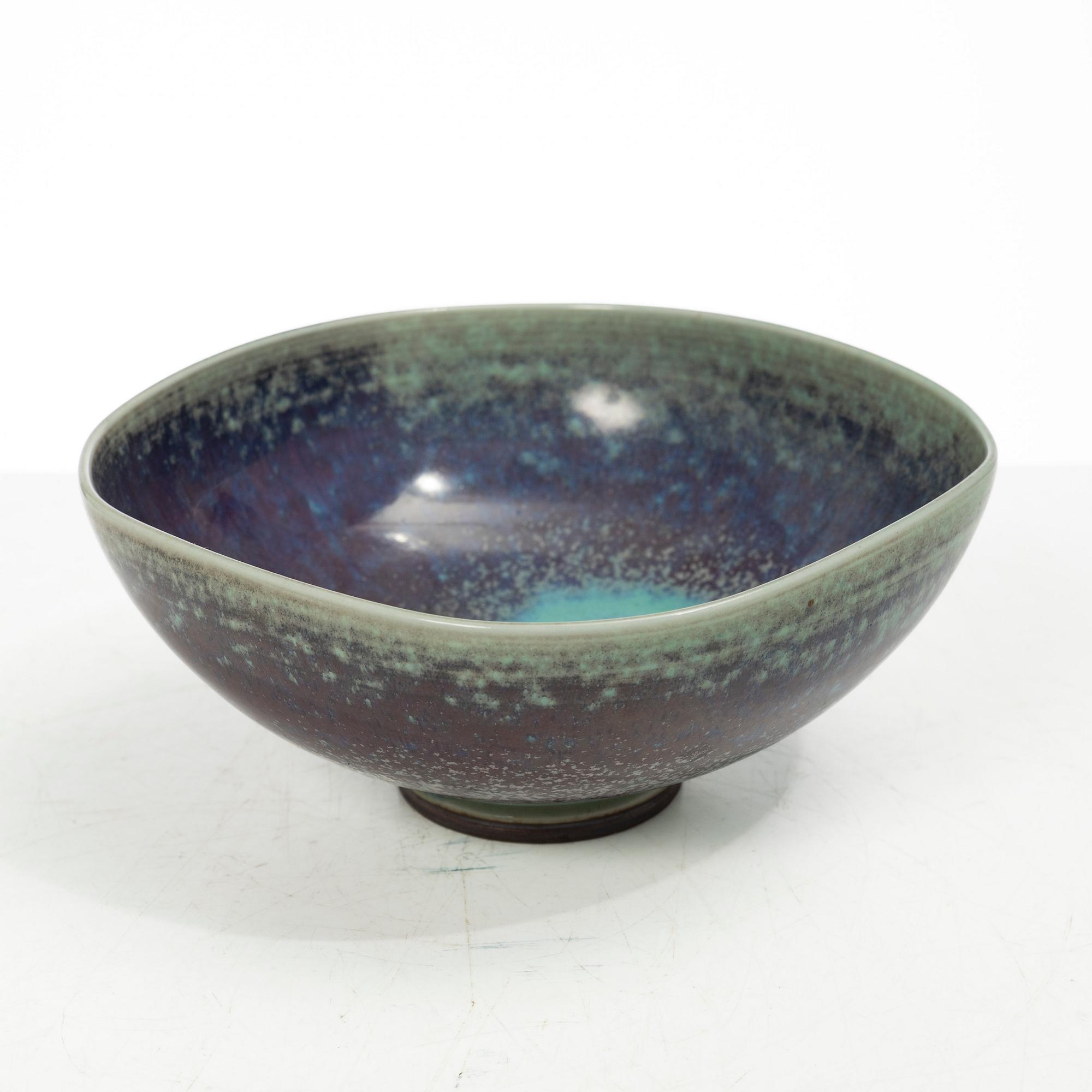 Berndt Friberg, skål, stengods, Gustavsberg studio, 1973.