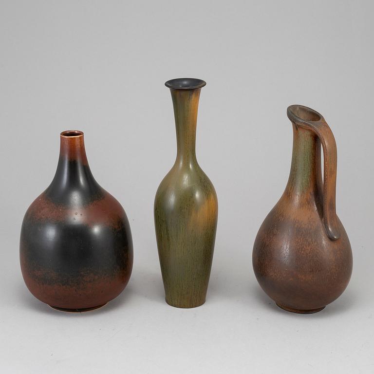 GUNNAR NYLUND, a set of 3 stoneware vases, Rörstrand, Sweden, mid 20th century.