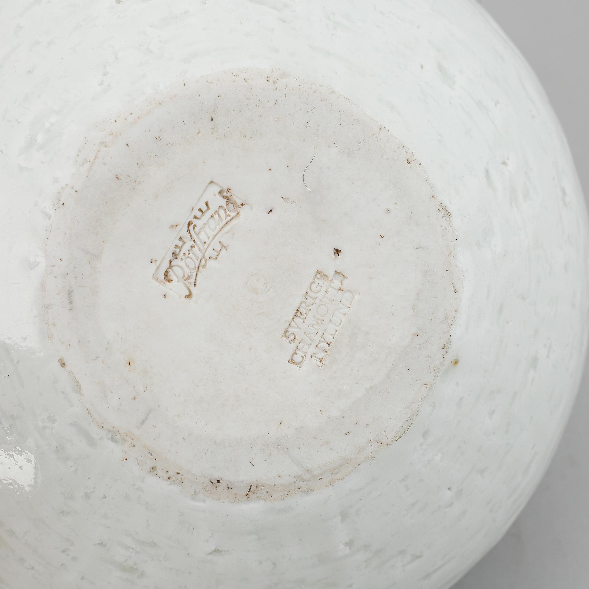 Gunnar Nylund, a chamotte stoneware vase, Rörstrand.