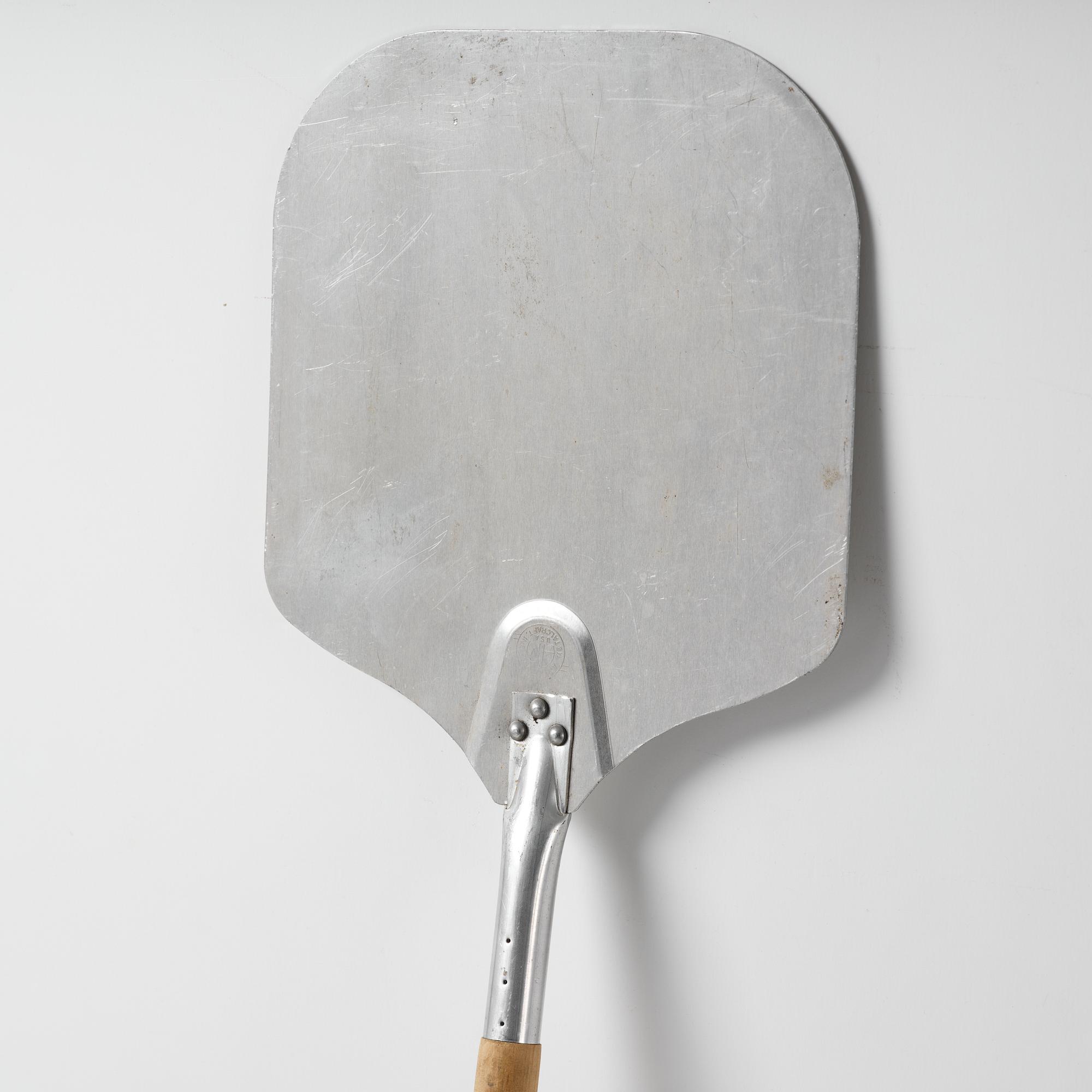 Darren Bader, "To have and to hold, Object Z1 Untitled (pizza shovel)".