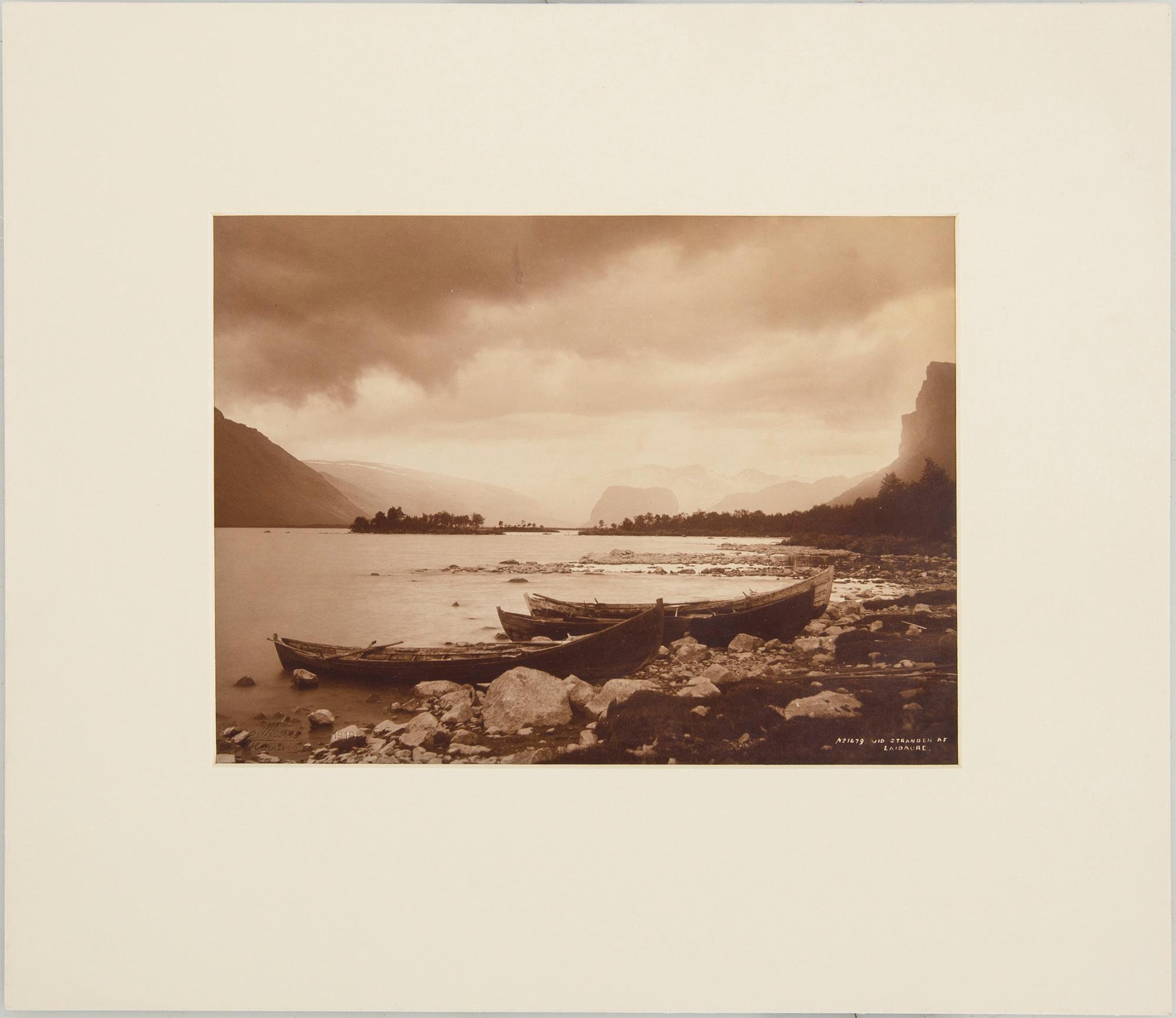 BORG MESCH, 5 stycken, fotografier, stämpelsignerade, daterade 1914/18/19.
