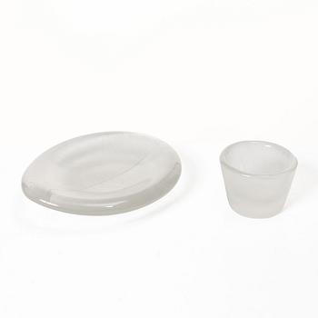 Tapio Wirkkala, Plate, “Lehti”, and bowl, Iittala.