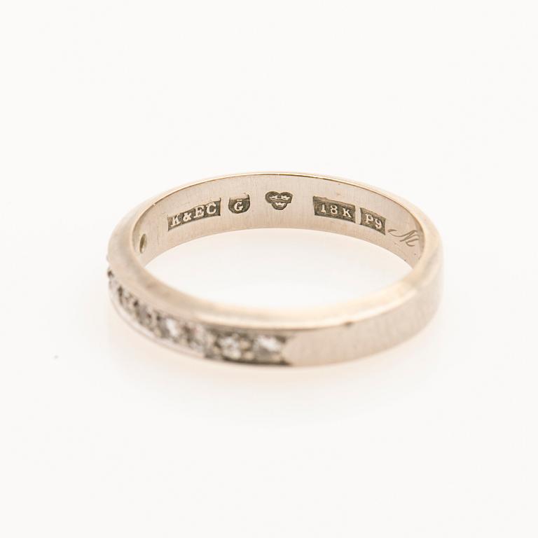 Ring, 18K vitguld med briljanter, K&EC, Göteborg 1965.