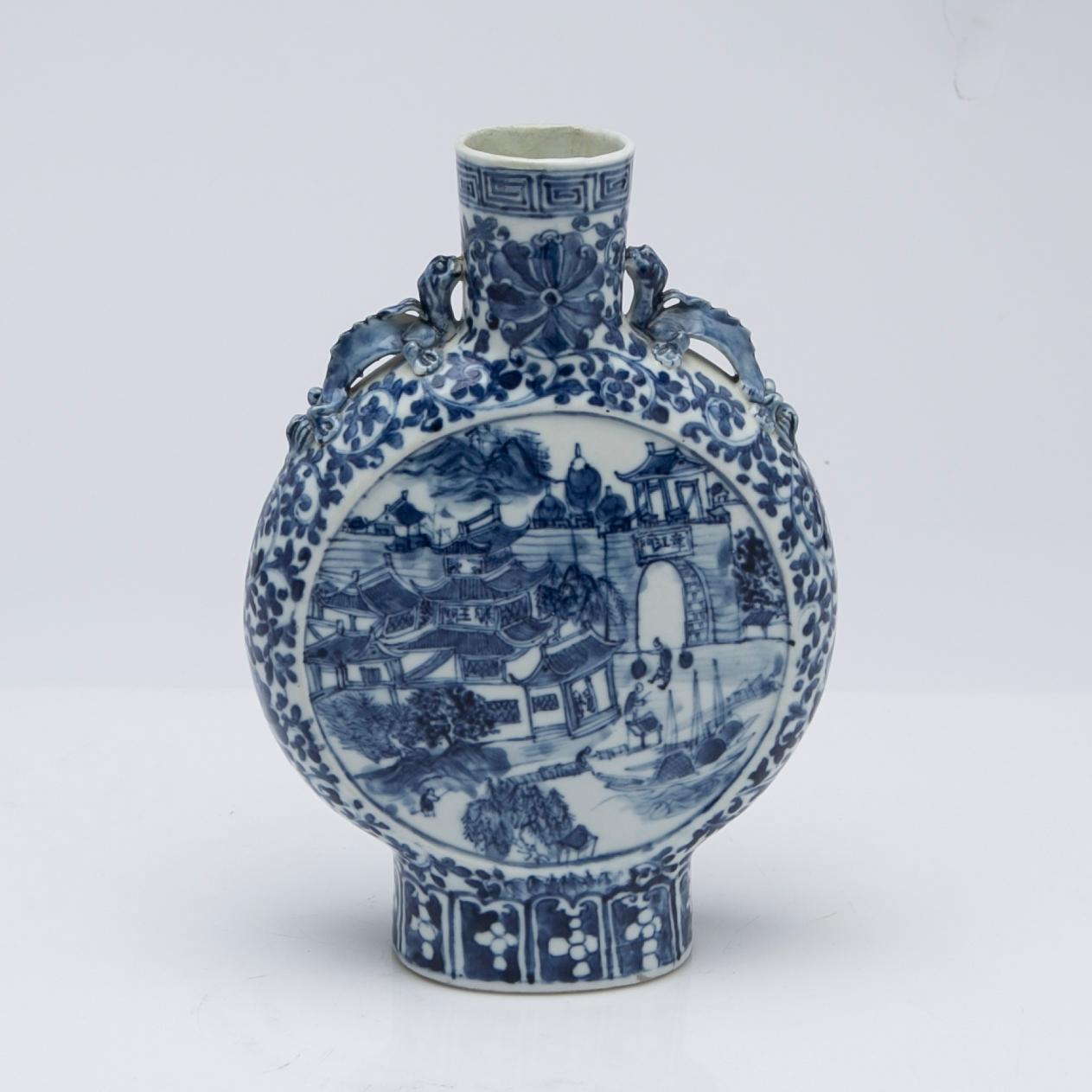 Pilgrimskrus, porslin. Qingdynastin, 1800-tal.