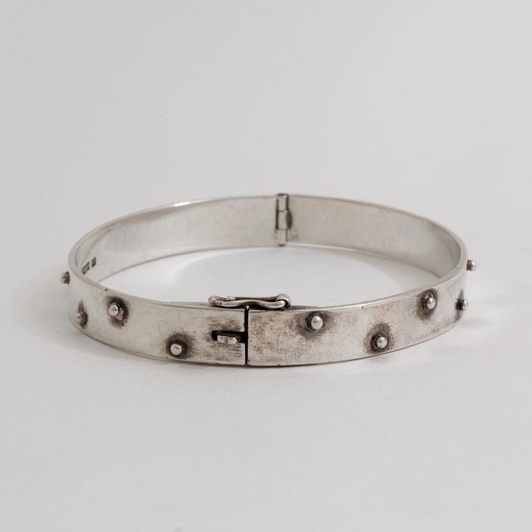 ARMBAND, stämplad AEK 916H, Helsingfors, 1966.