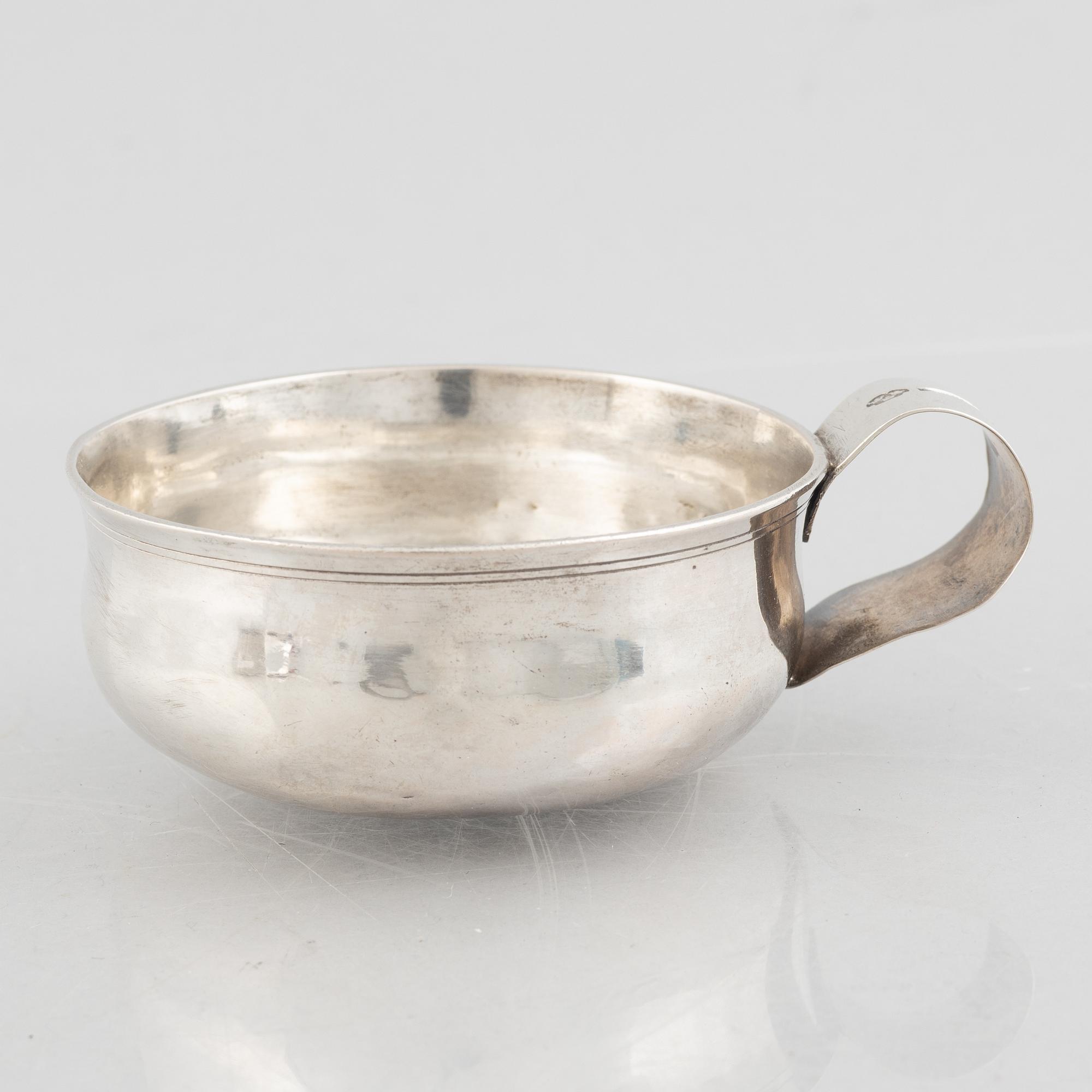 A Swedish silver cup with handle, mark of Erik Löfgren, Umeå 1795.