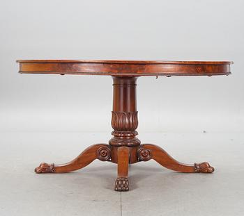 BORD, empirestil, omkring 1900.