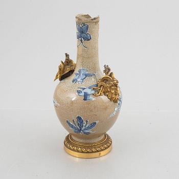 Vas, porslin med bronser, Japan och Frankrike sent 1800-tal.