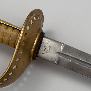 A Swedish sabre 1893 pattern with scabbard.