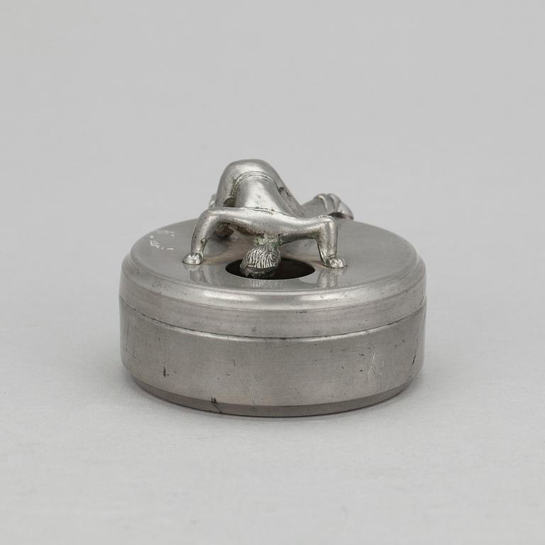 MANSCHETTKNAPPSASK, "Originell", Widerholm & Dahlberg, Eskilstuna, 1930-/40-tal.