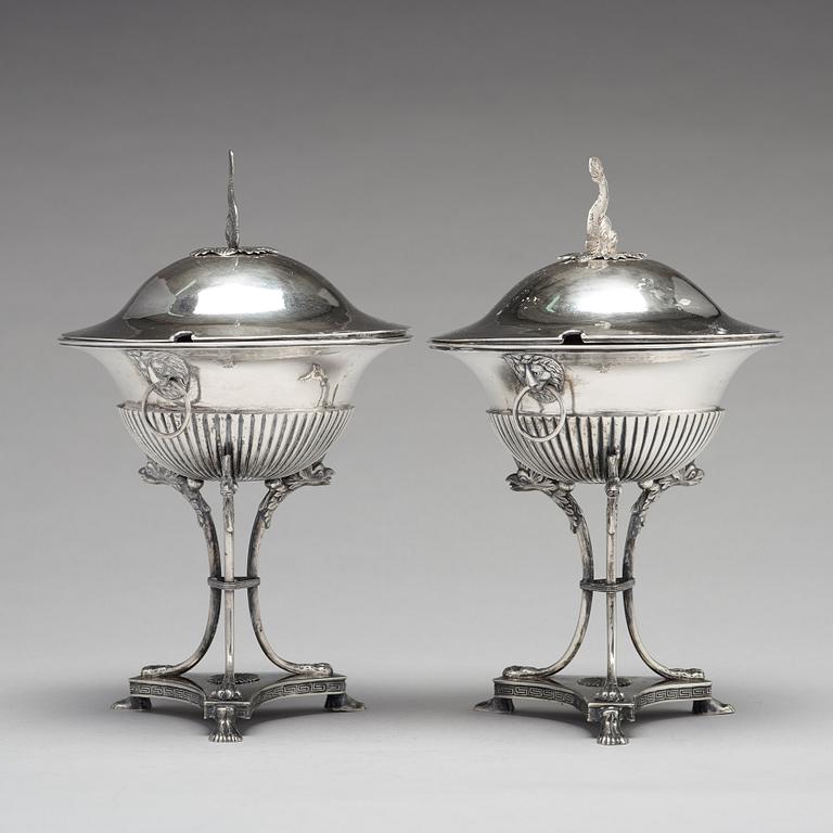 Johan Fredric Björnstedt , sockerskålar med lock, ett par, silver, Stockholm 1819. Karl Johan.