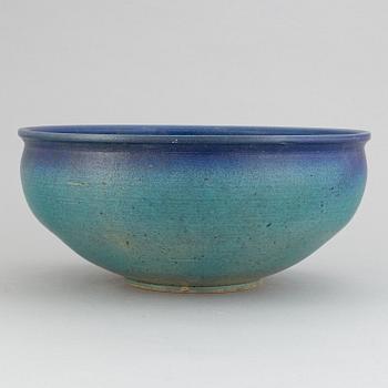 Bo Scullman, a stoneware bowl.