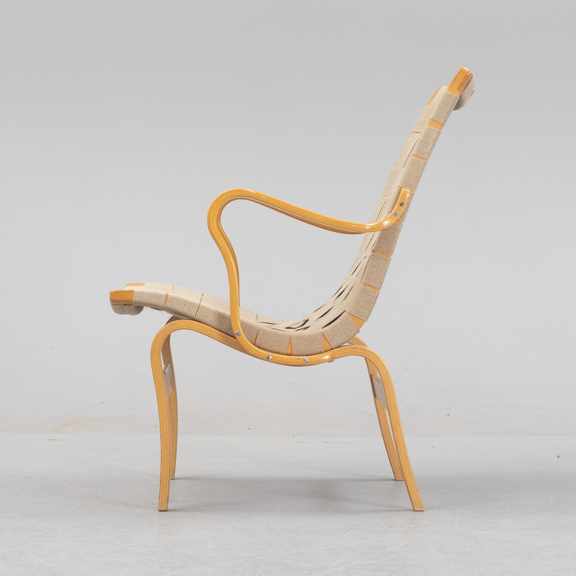 Bruno Mathsson, an 'Eva' easy chair from Dux.