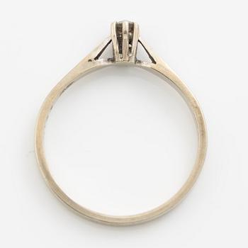 Ringar, 2 stycken, 18K guld med små smaragder och diamanter.