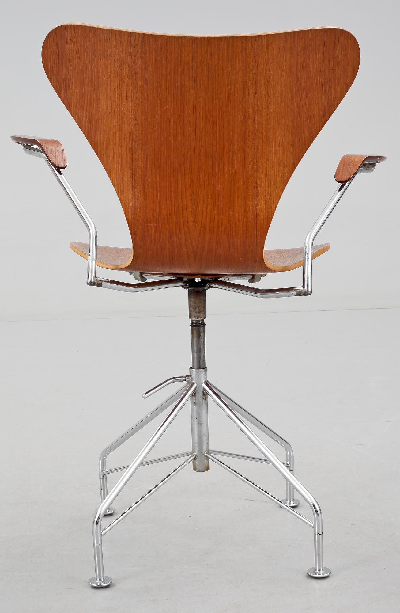 SKRIVBORDSSTOL, "Sjuan", Arne Jacobsen, Fritz Hansen.