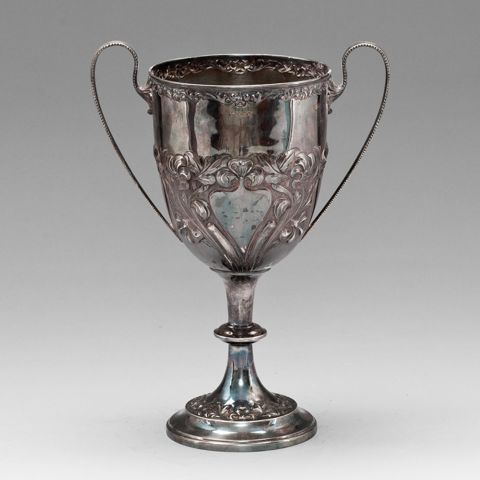 POKAL, silver, Sheffield, England, 1902, vikt ca 900g.