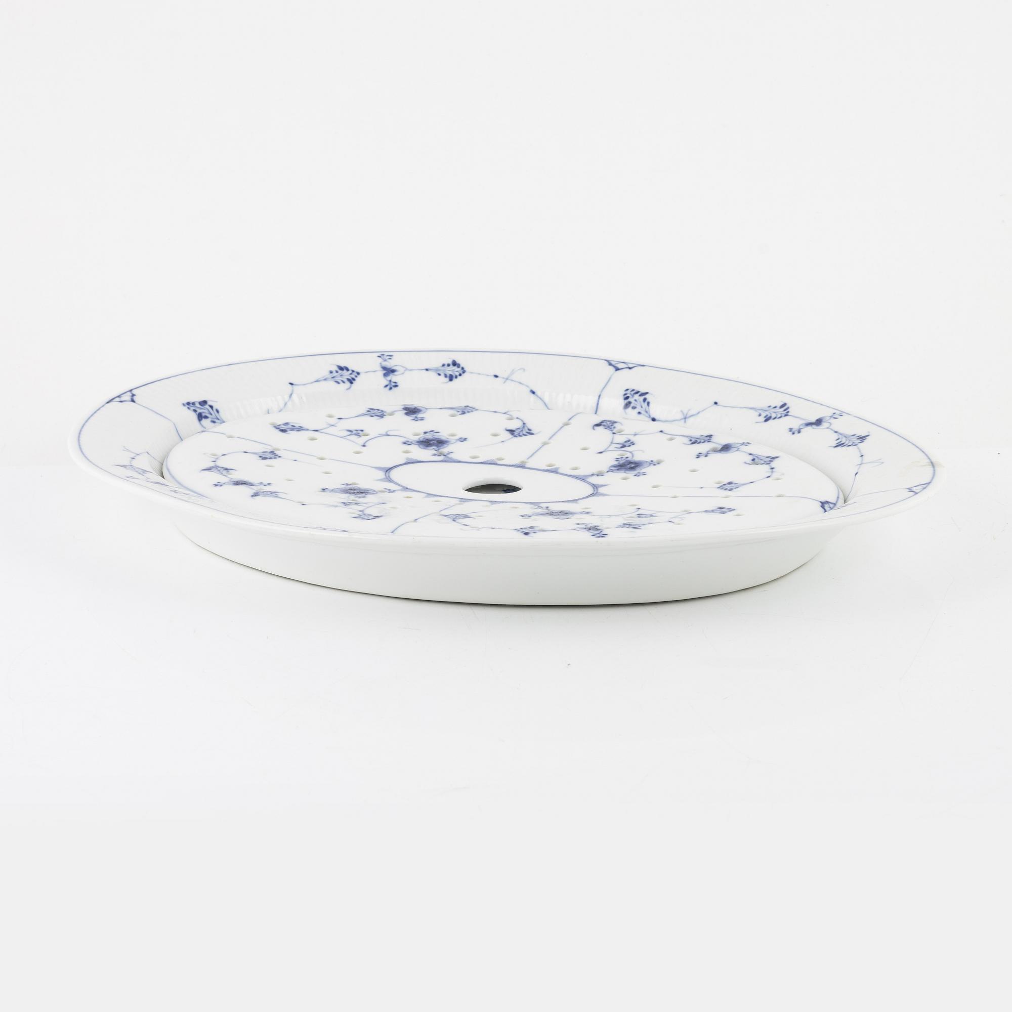Royal Copenhagen, fish platter, porcelain, "Musselmalet".