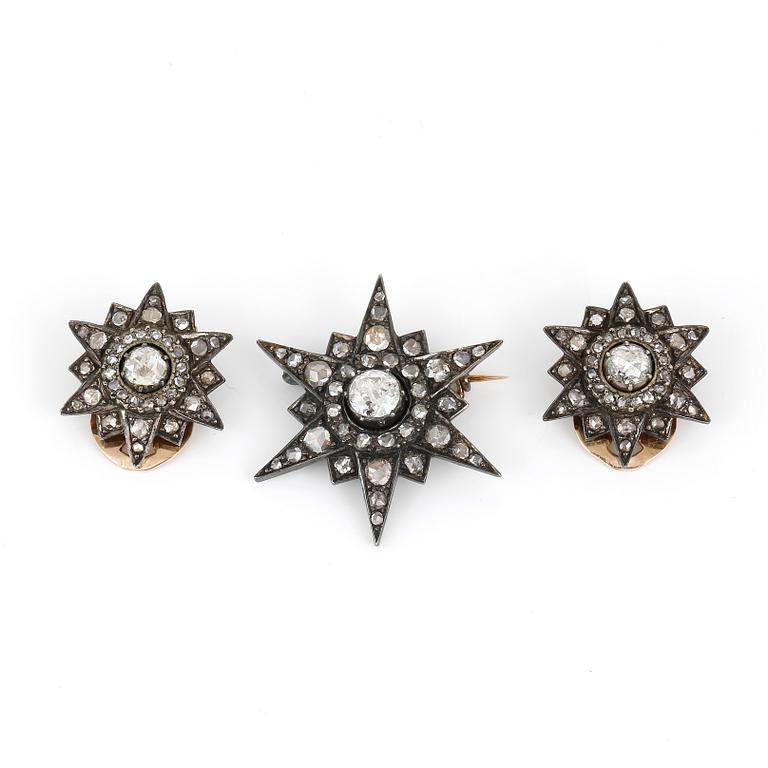 BROSCH samt ÖRHÄNGEN, 14K guld med rosenslipade diamanter, troligen sent 1800-tal. Total vikt ca 20,68 g.