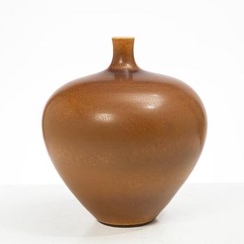 Berndt Friberg, a stoneware vase, Gustavsbergs Studio, Sweden, 1974.